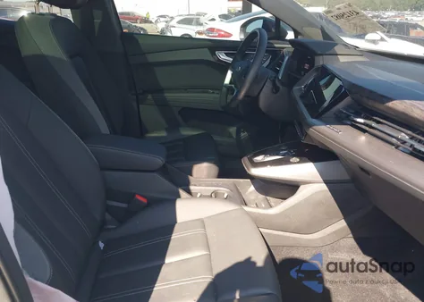 2023 Audi Q4 E-Tron Premium 50 Quattro z USA, uszkodzony, nr VIN WA122BFZ4PP032689